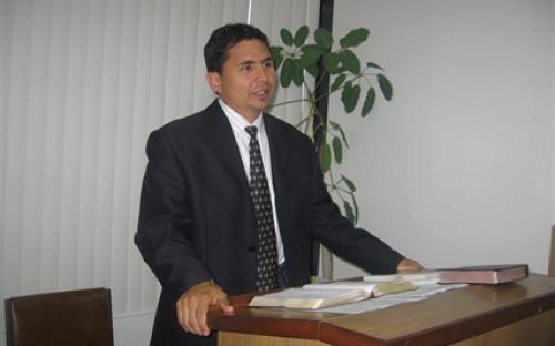 John%20Araya%201%20Small.jpg John%20Araya%201%20Small.jpg
